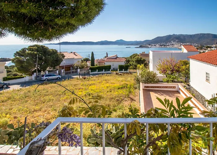 Cap Ras 01 - Con Terraza Y Vistas خيرونا